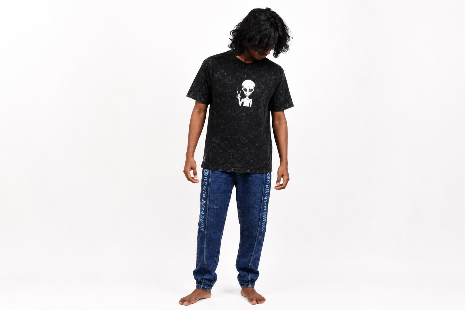 Ancient Mayan Alien Peace Oversized T-Shirt –Optic Washed Black